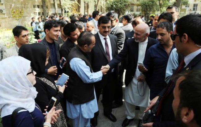 President Pays Surprise Visit to 2 State-Run Hospitals in Kabul